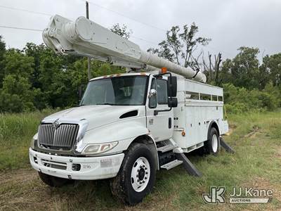 Altec AM650, 55 ft, Material Handling Bucket Truck