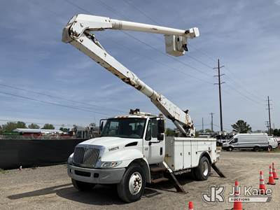 Altec AA755L, 60 ft, Articulating Non-Over Center Bucket Truck
