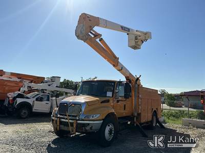 Terex Hi-Ranger HR52M, 57 ft, Material Handling Bucket Truck