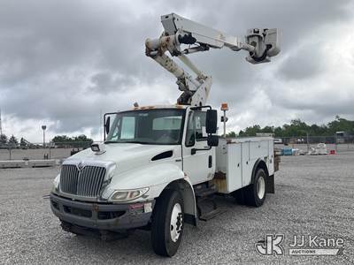 Altec TA40, 46 ft, Articulating & Telescopic Bucket Truck