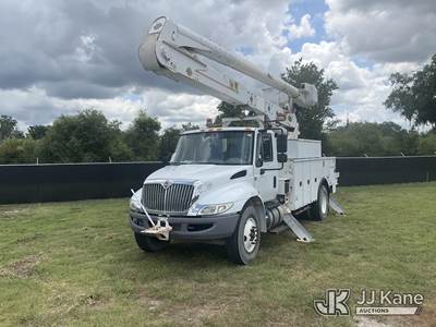 Altec AA55, 61 ft, Material Handling Bucket Truck