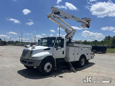 Altec TA45, 50 ft, Articulating & Telescopic Bucket Truck