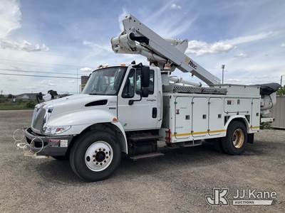 Altec TA41M, 45 ft, Articulating & Telescopic Material Handling Bucket Truck