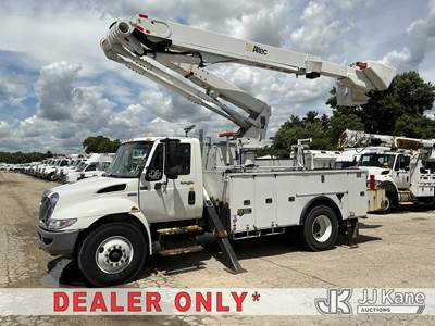 Altec TA50, 55 ft, Articulating & Telescopic Material Handling Bucket Truck
