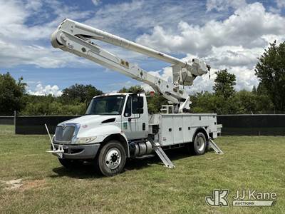 Altec AA55, 61 ft, Material Handling Bucket Truck