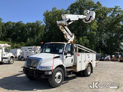 Altec TA40, 45 ft, Articulating & Telescopic Bucket Truck