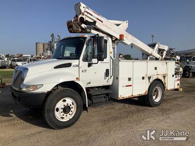 Altec TA40, 45 ft, Articulating & Telescopic Bucket Truck