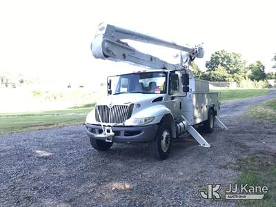 Altec AN55, 60 ft, Material Handling Bucket Truck