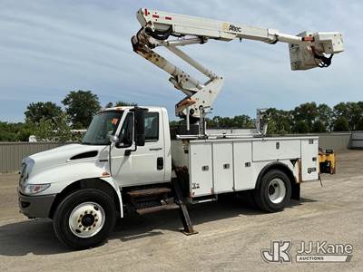 Altec TA50, 45 ft, Articulating & Telescopic Material Handling Bucket Truck