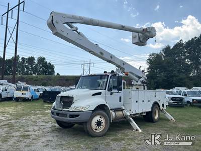 Altec AA55E-MH, 60 ft, Material Handling Bucket Truck