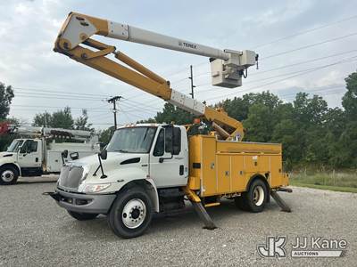 Hi-Ranger HR50M, 55 ft, Material Handling Bucket Truck