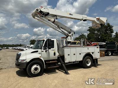 Altec TA50, 55 ft, Articulating & Telescopic Material Handling Bucket Truck
