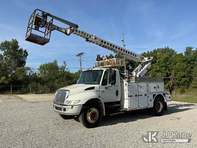 Altec A-T40C, 39 ft, Non-Insulated Cable Placing Bucket Truck