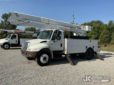 Terex HRX-55, 60 ft, Material Handling Bucket Truck