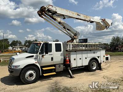 Altec TA50, 49 ft, Articulating & Telescopic Material Handling Bucket Truck