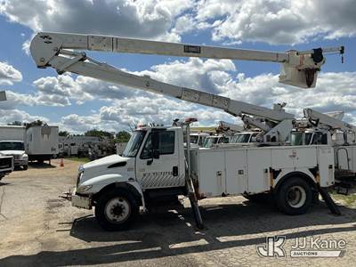 HiRanger 5TC-55MH, 60 ft, Material Handling Bucket Truck