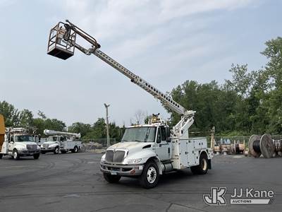 Altec AT40-C, 40 ft, Telescopic Non-Insulated Cable Placing Bucket Truck