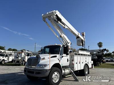 ALTEC TA50, 55 ft, Articulating & Telescopic Material Handling Bucket Truck