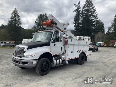 Altec TA40, 46 ft, Articulating & Telescopic Bucket Truck