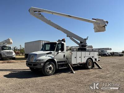 Altec AA55E, 60 ft, Material Handling Bucket Truck