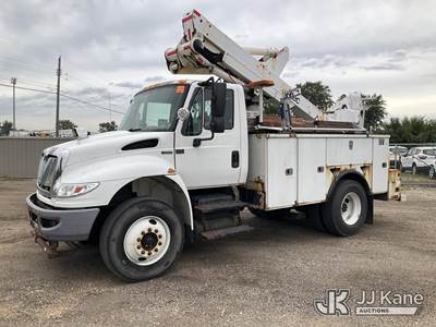 Altec TA40, 46 ft, Articulating & Telescopic Bucket Truck