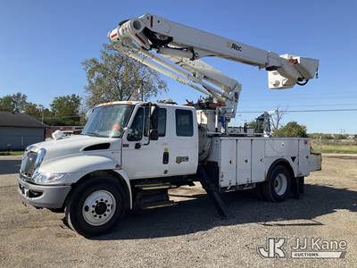 Altec TA50, 55 ft, Articulating & Telescopic Material Handling Bucket Truck