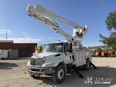 International 4400 Boom / Bucket Truck