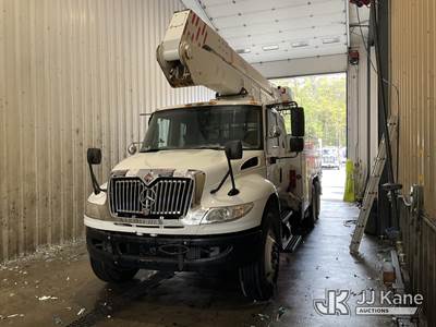 Altec A55EOC, 800 Lb 60 ft, Over-Center Material Handling Bucket