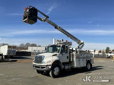 Altec AT40C, 39 ft, Non-Insulated Cable Placing Bucket Truck