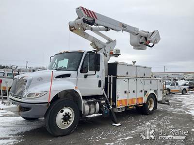 Altec TA41M, 46 ft, Articulating & Telescopic Material Handling Bucket Truck