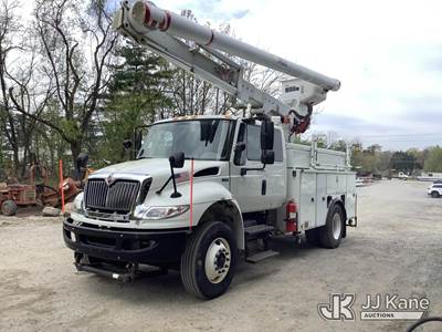 Altec L44E, 49 ft, Over-Center Articulating Bucket Truck
