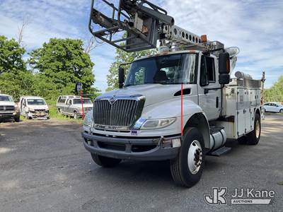 Altec AT-40C, 40 ft, Telescopic Non-Insulated Cable Placing Bucket Truck