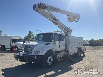 Versalift V0350MHI-01, 55 ft, Over-Center Material Handling Bucket Truck