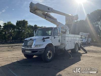 ALTEC AM50E, 55 ft, Over-Center Material Handling Bucket Truck
