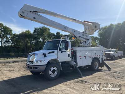 Altec AA55E, 60 ft, Material Handling Bucket Truck