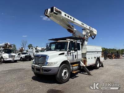 Versalift VO350MH1-01, 55 ft, Over-Center Material Handling Bucket Truck