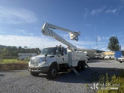 Altec A55E-OC, 700 Lb 60 ft, Material Handling Bucket Truck