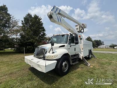 Altec A50E-OC, 800 Lb 55 ft, Material Handling Bucket Truck