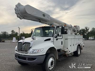 Altec AM55-E, 62 ft, Over-Center Material Handling Bucket Truck