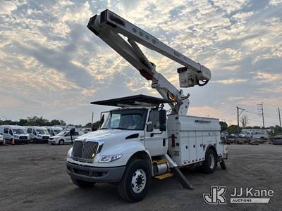 Versalift VO350MHI-01, 55 ft, Over-Center Material Handling Bucket Truck