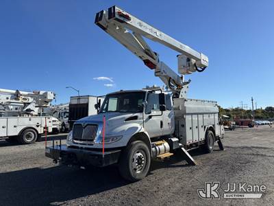 Versalift VO350MHI-01, 55 ft, Over-Center Material Handling Bucket Truck
