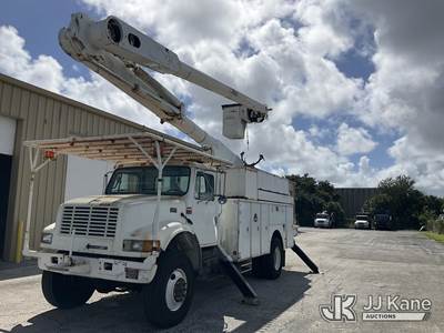 International 4800 Boom / Bucket Truck