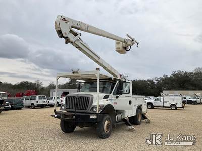 HiRanger 5TC-55MH, 60 ft, Material Handling Bucket Truck