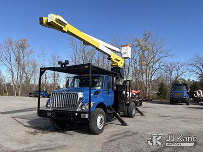 Lift-All LSS60-70-IS, 75 ft, Over-Center Elevator Bucket Truck
