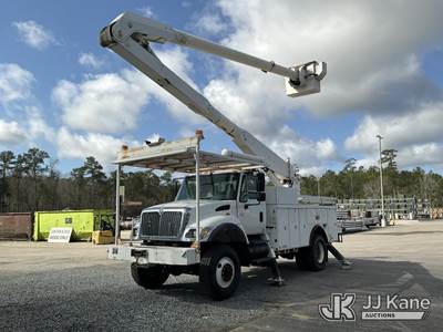 Altec AA755L, 60 ft, Bucket Truck