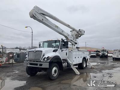 Altec AA55E-MH, 60 ft, Material Handling Bucket Truck