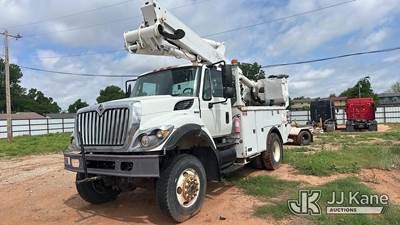 Altec TA45-MH, 50 ft, Articulating & Telescopic Material Handling Bucket Truck