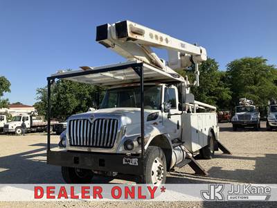 Versalift V0350MHI, 55 ft, Over-Center Material Handling Bucket Truck