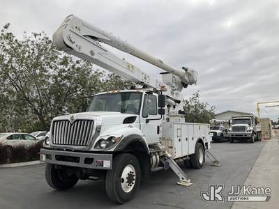 Altec AA55, 61 ft, Material Handling Bucket Truck