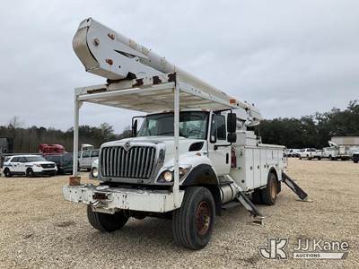 Altec AA60E, 65 ft, Material Handling Bucket Truck